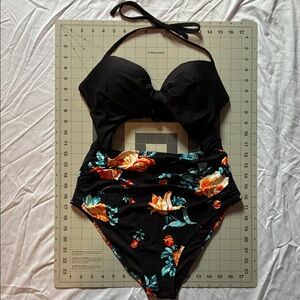 Cupshe Black Swimsuit with Floral Design